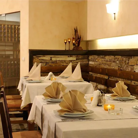 Smilen Hotel